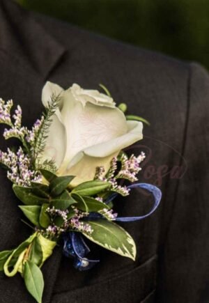Boutonniere Rosa Blanca