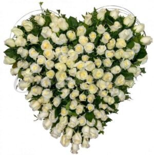 Corazón Rosas Blancas