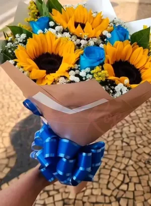 Bouquet Girasoles Listón Azul